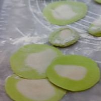 擀成这样的饺子皮