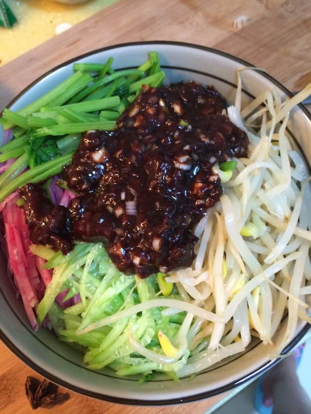 北京炸酱面