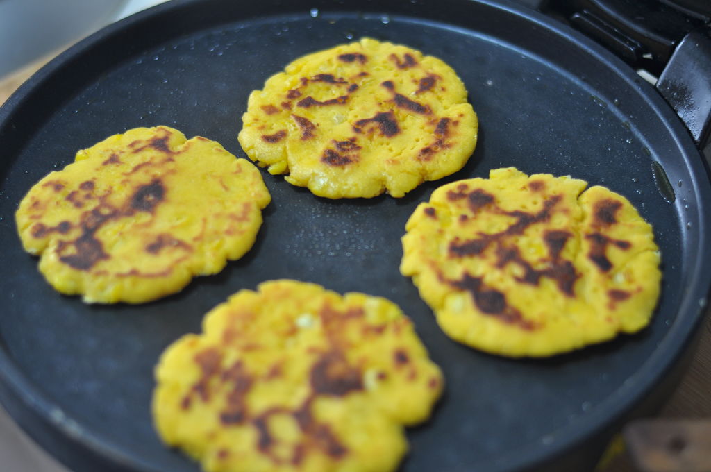 粗粮小零食——玉米面鸡蛋小饼