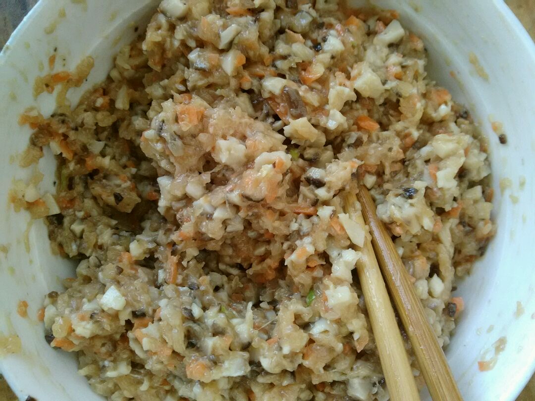 鸡肉胡萝卜香菇饺子
