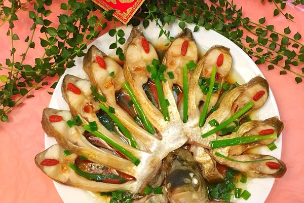 年夜饭之3-私房孔雀开屏鱼的做法