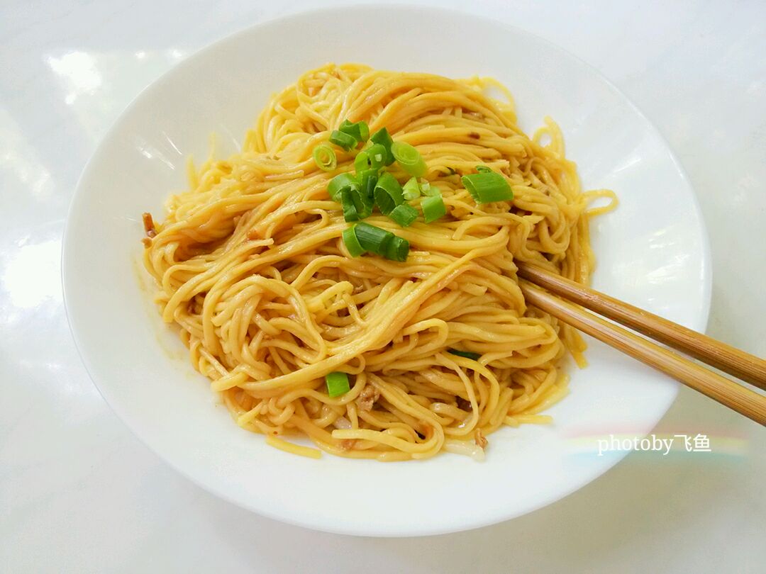 手工胡萝卜面条(附鸡蛋炸酱)