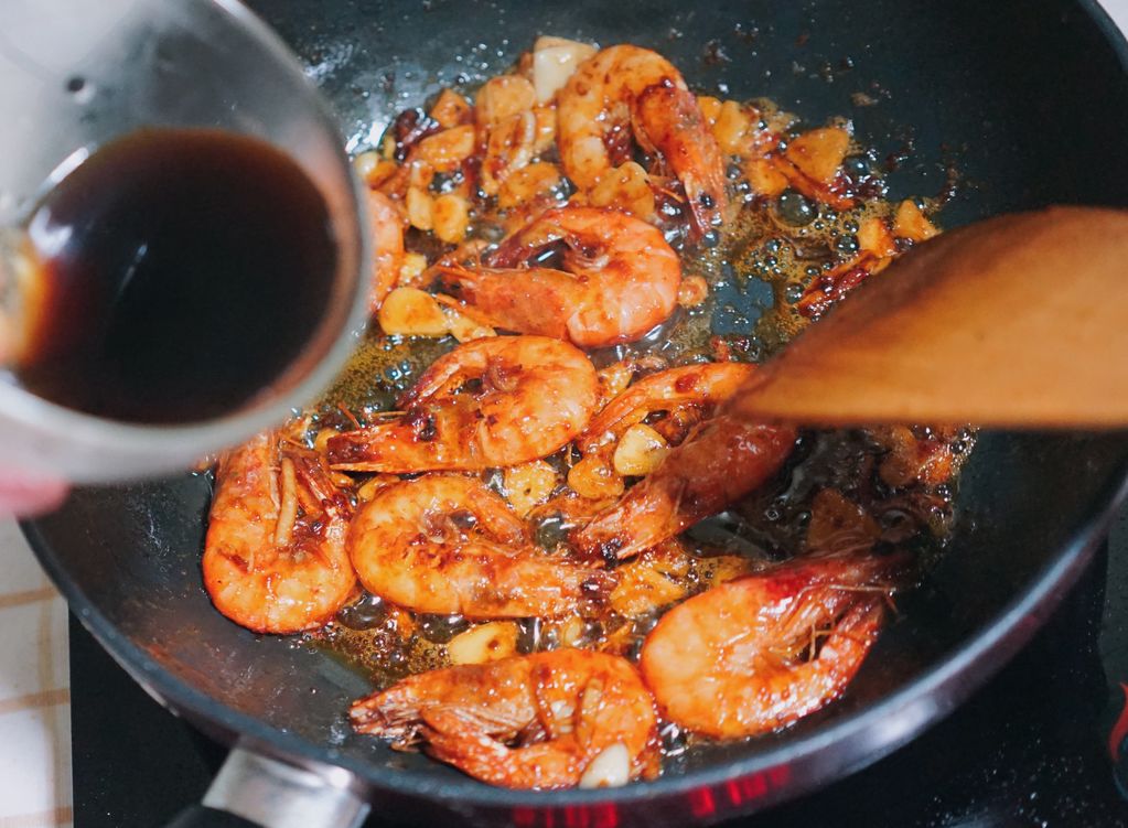 油焖大虾的做法_【图解】油焖大虾怎么做如何做好吃