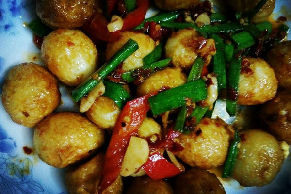 鹌鹑步骤蛋的做法虎皮鸡肝和鹌鹑蛋一起吃吗图片