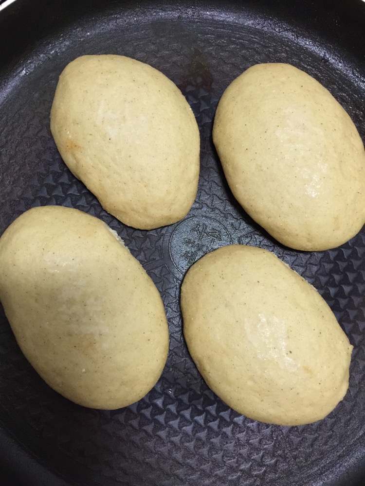 玉米面大饼子的做解3