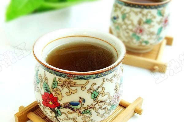 冰镇酸梅汤