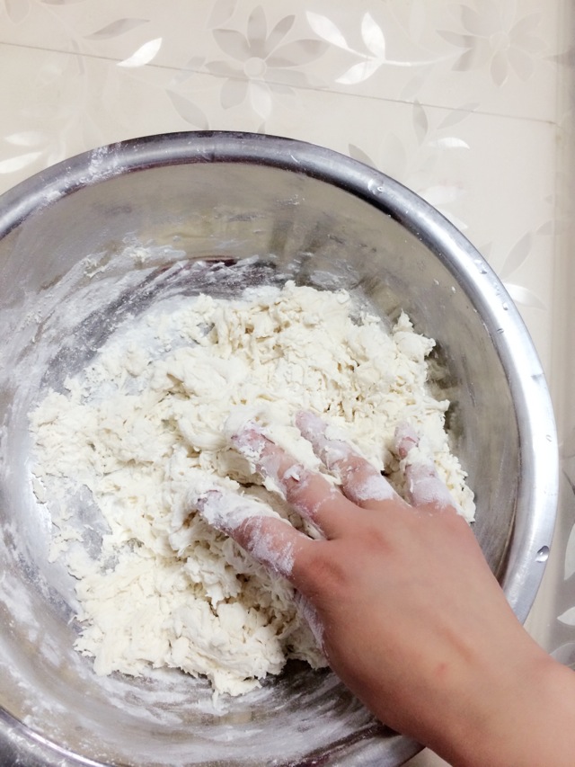 要充分的搅拌面粉块