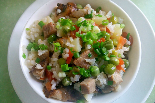 豌豆腊肉糯米饭的做法