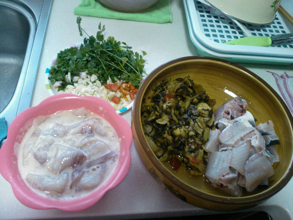 酸菜鱼的做法_【图解】酸菜鱼怎么做好吃_浅