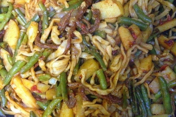 北方土豆豆角焖面