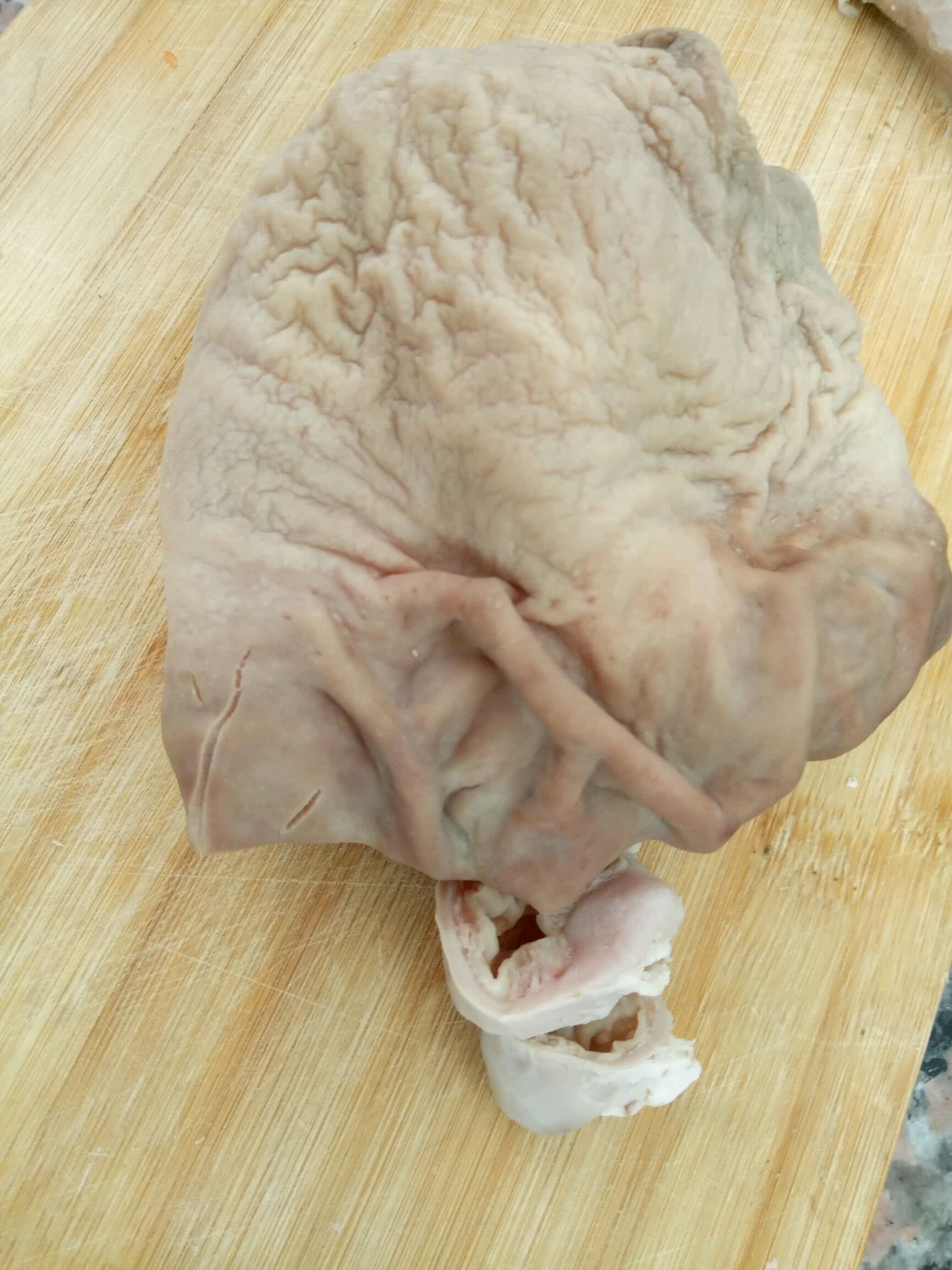 电饭锅版 猪肚莲子汤