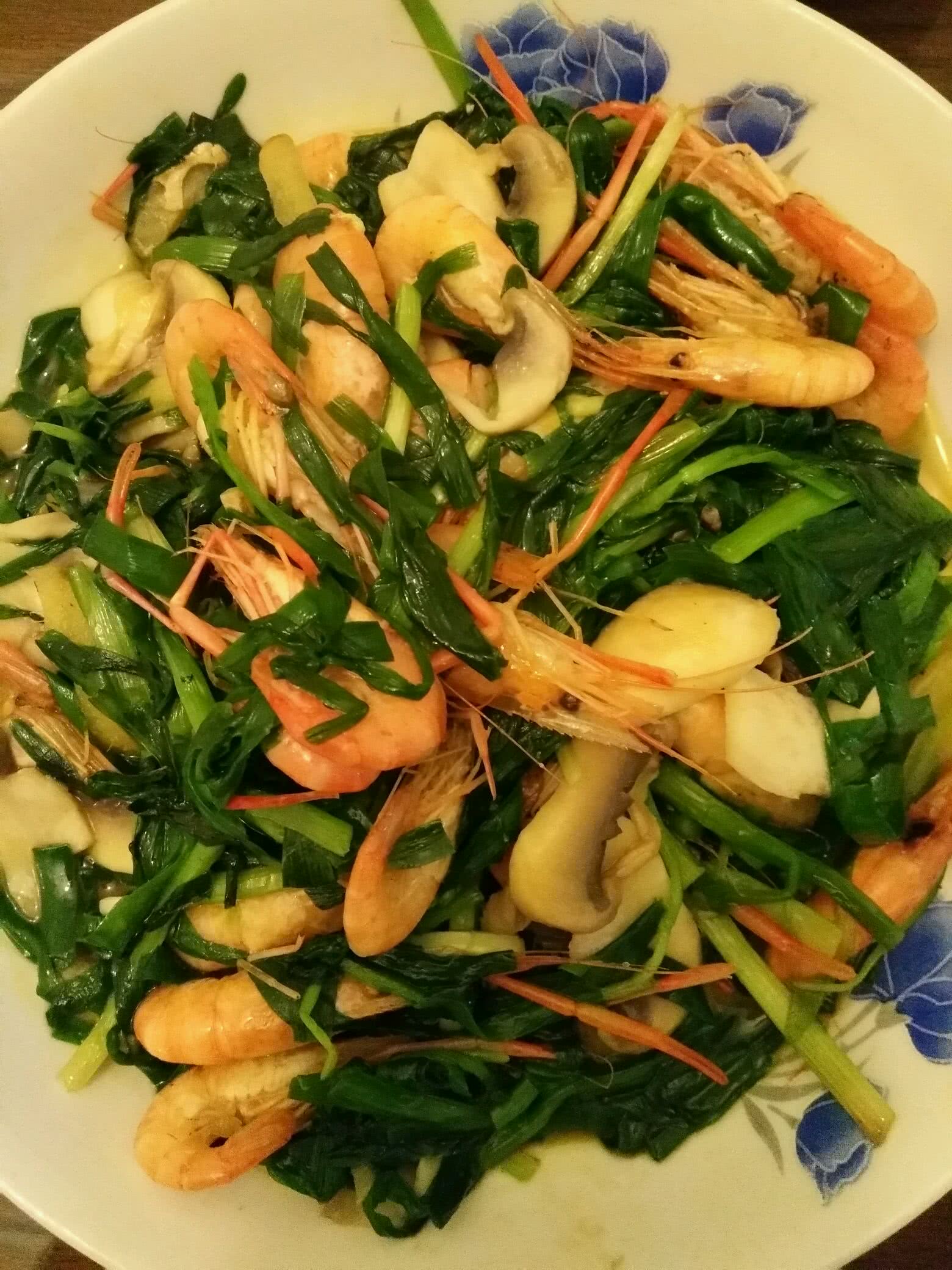河虾炒韭菜怎么做_河虾炒韭菜的做法_豆果美食