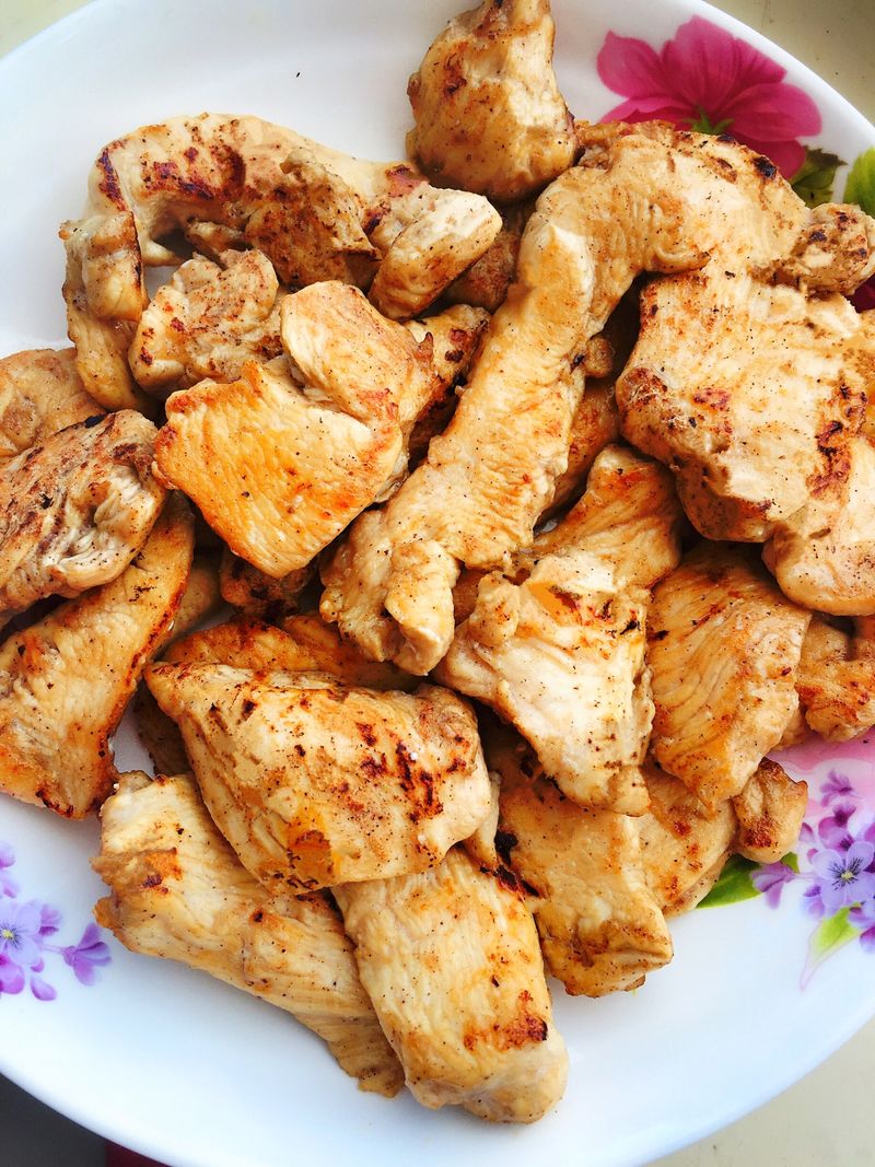 香煎黑椒鸡胸肉的做法