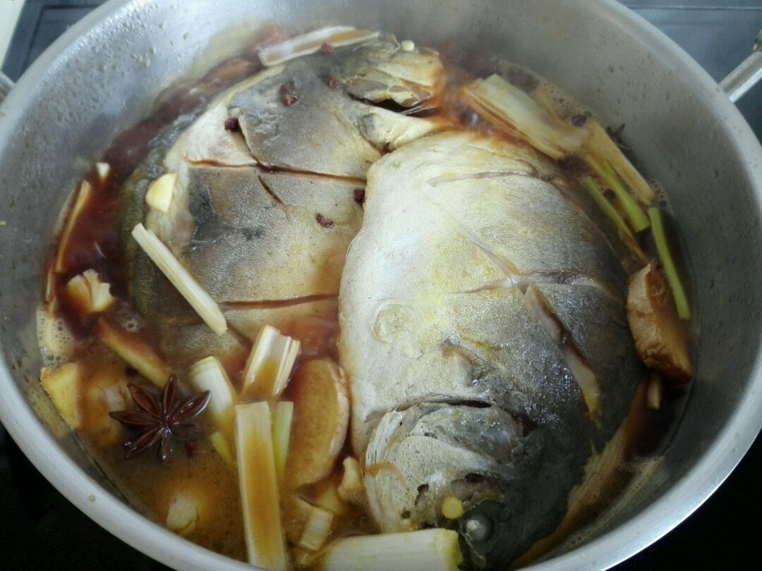 清蒸鲳鱼,清蒸鲳鱼的家常做法 - 美食杰清蒸鲳鱼做法大全