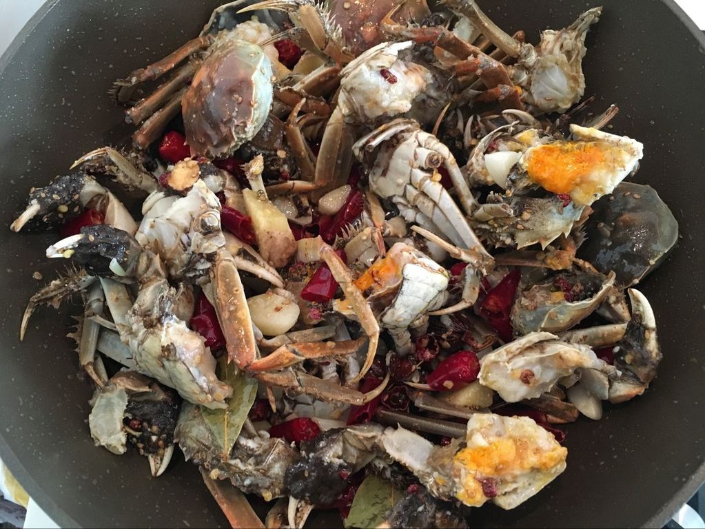 香辣蟹怎么做_香辣蟹的做法视频_杜鹃花美食_豆果美食