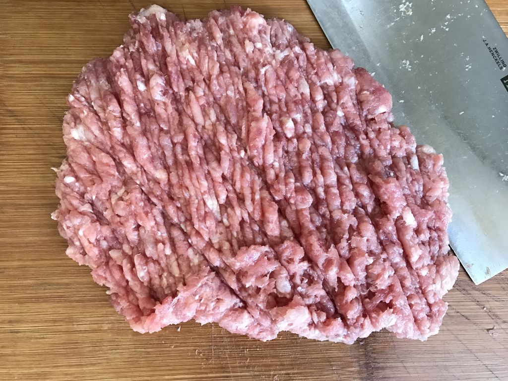 油炸糯米肉丸子的做法图解1