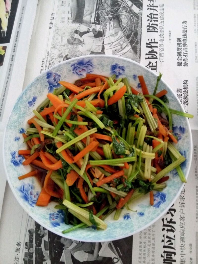 胡萝卜芹菜炒肉