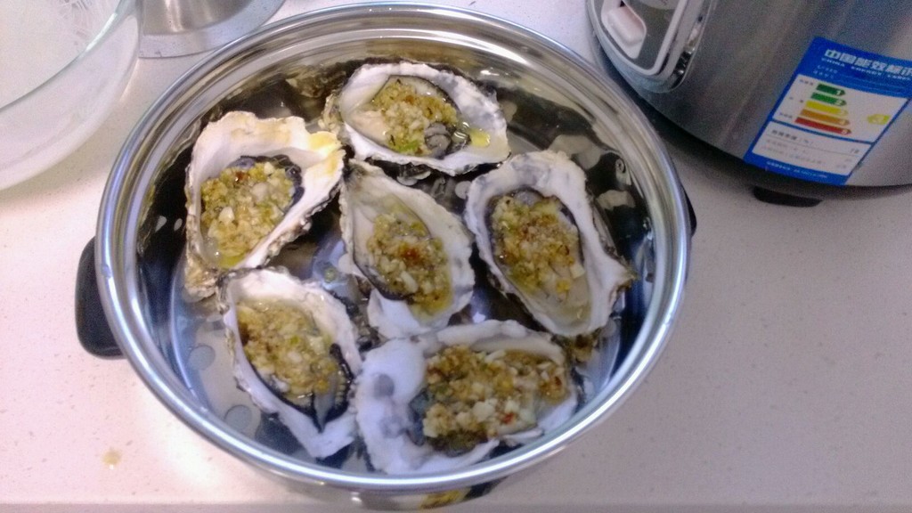 蒜蓉粉丝生蚝的做法图解