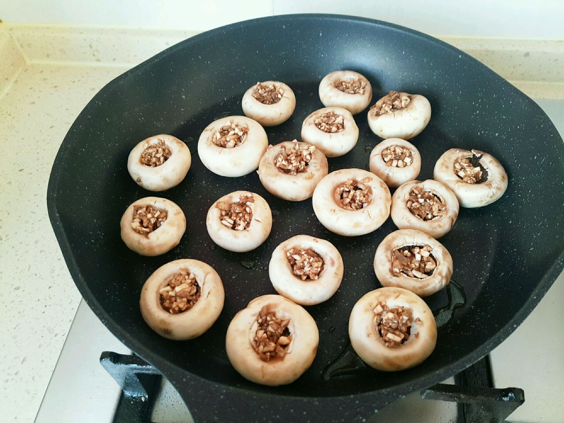 香煎双孢菇怎么做_香煎双孢菇的做法_豆果美食
