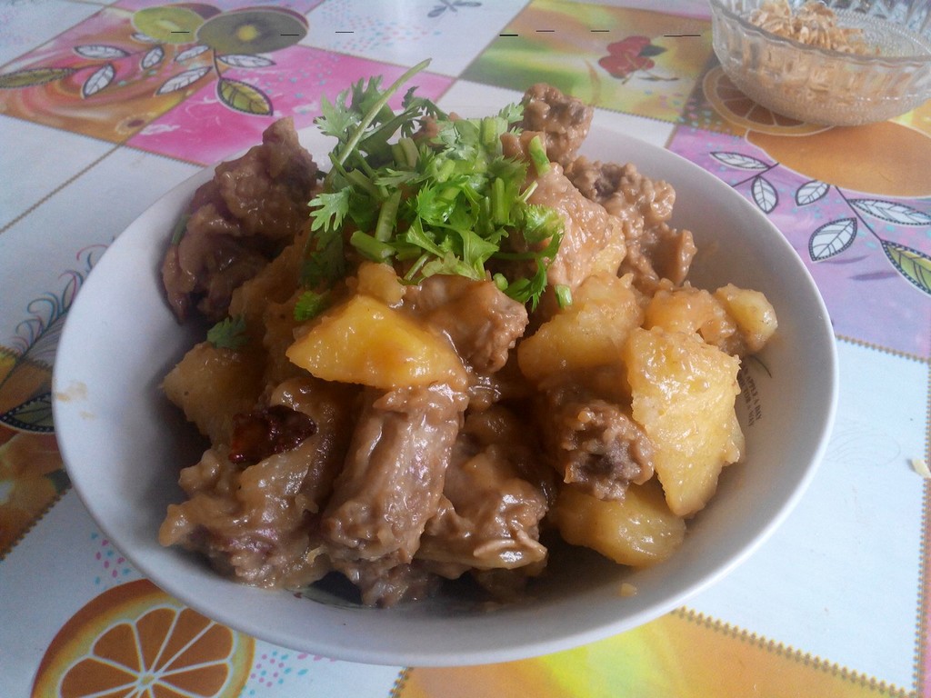鸡脖炖土豆