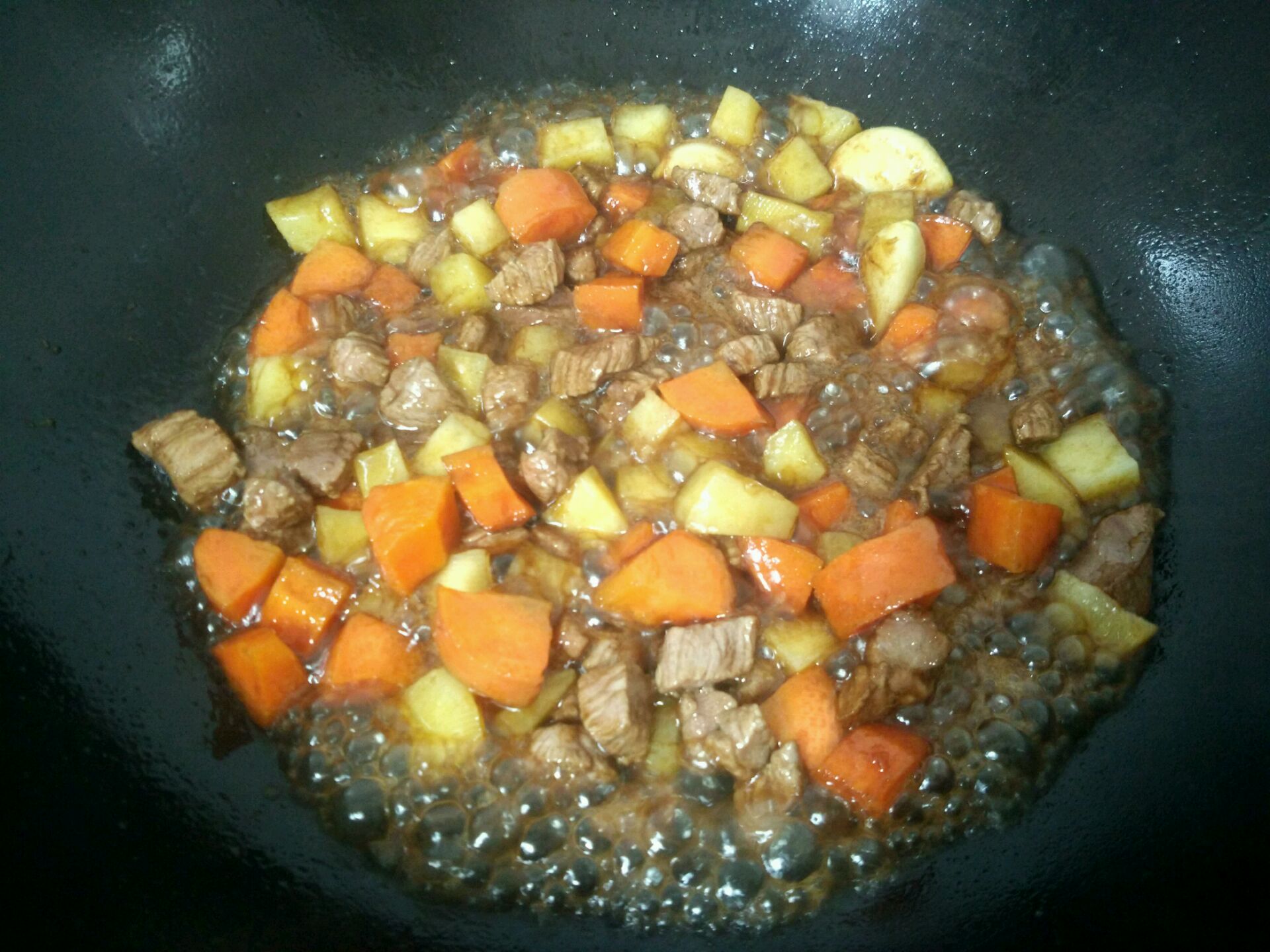 黑椒土豆肥牛饭怎么做_黑椒土豆肥牛饭的做法_莫哂之_豆果美食
