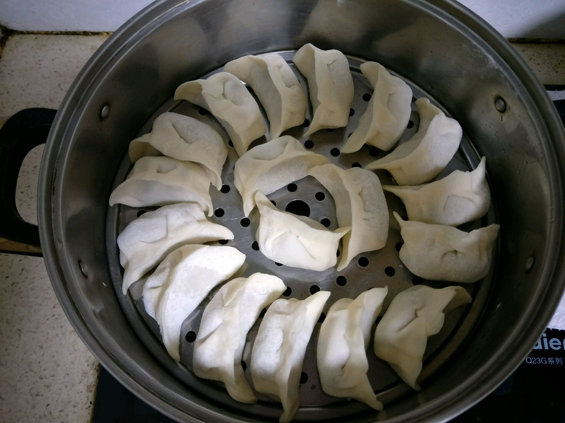 牛肉芹菜蒸饺