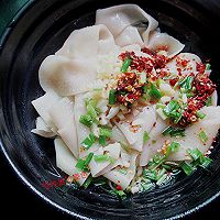 饺子皮变身油泼面