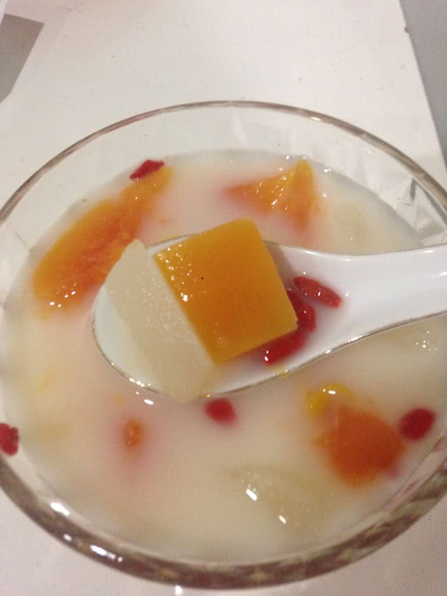 木瓜,雪梨炖牛奶