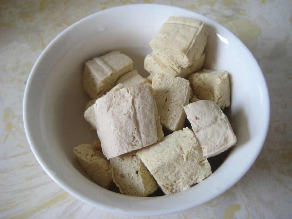 在家自制冻豆腐的做法_【图解】在家自制冻豆腐怎么做如何做好吃_在家自制冻豆腐家常做法大全_苹果苹果妹_豆果美食