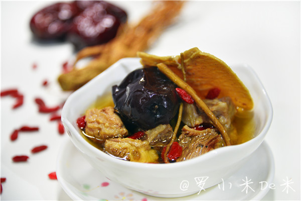 【冬季滋补】当归黄芪红枣枸杞牛肉汤