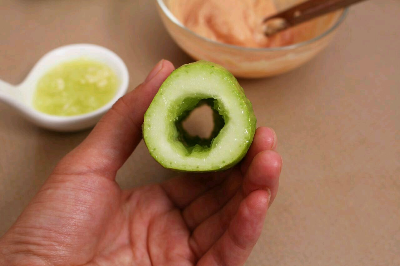 黄瓜酿 开胃手指食物,缓解宝宝出牙不适,锻炼咀嚼力!