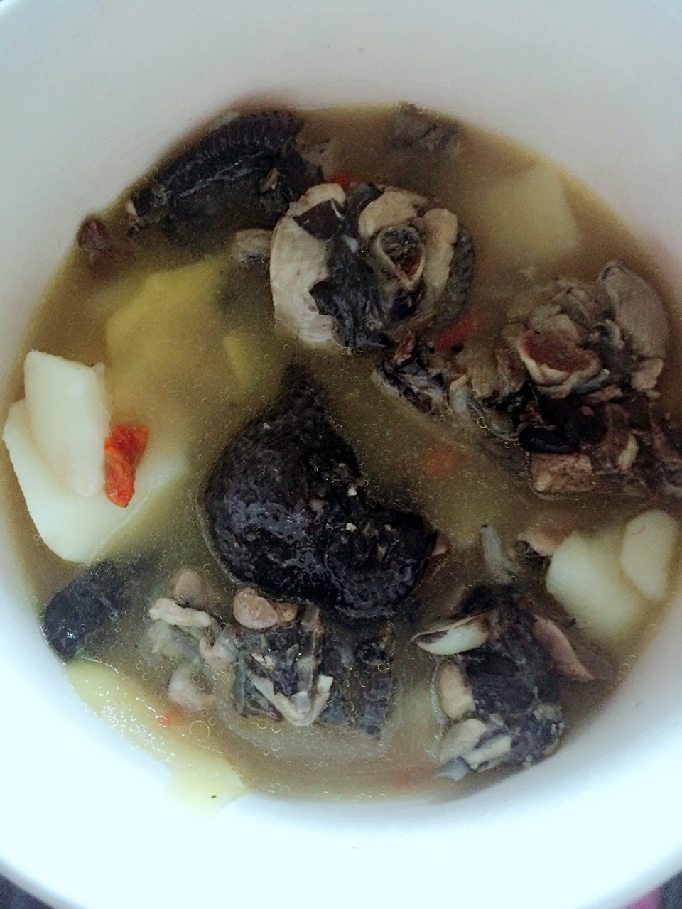 山药乌鸡汤
