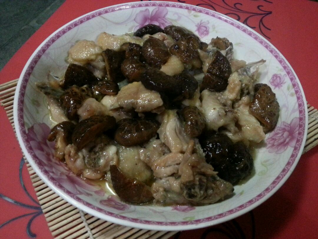 家常蒸菜:冬菇鸡肉美味蒸