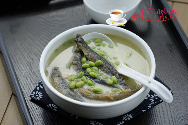 青豆泥鳅汤的做法