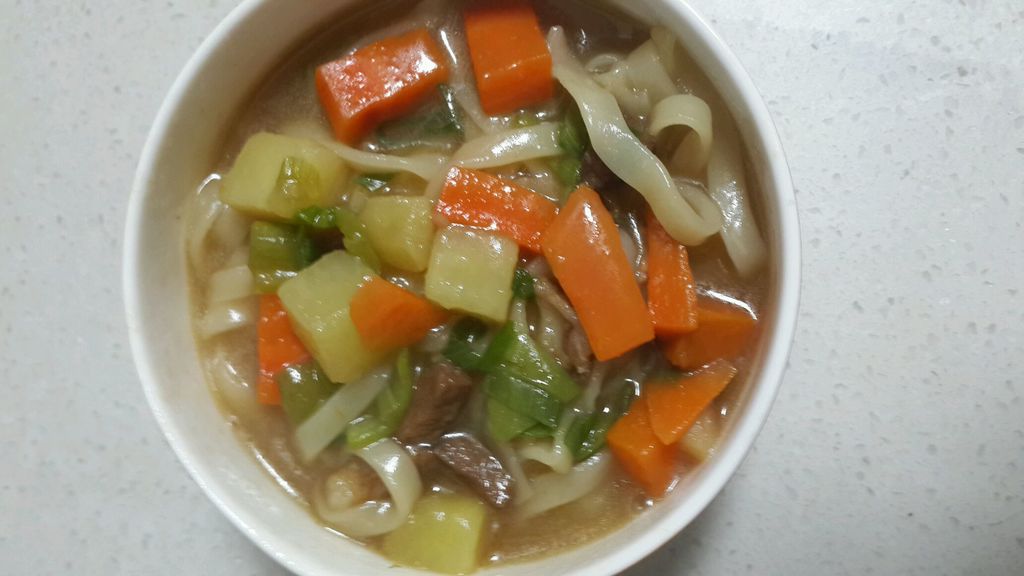 猪肉土豆胡萝卜面