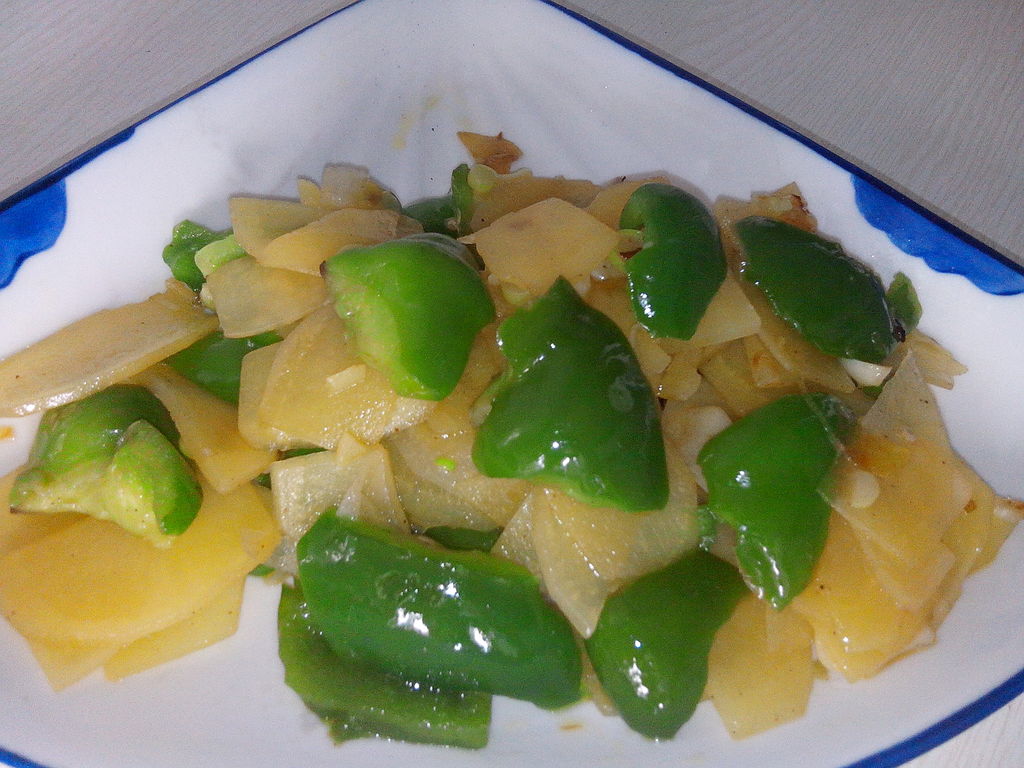 这才是干锅土豆片好吃简单的家常做法，土豆鲜香入味，吃着真解馋 - 哔哩哔哩