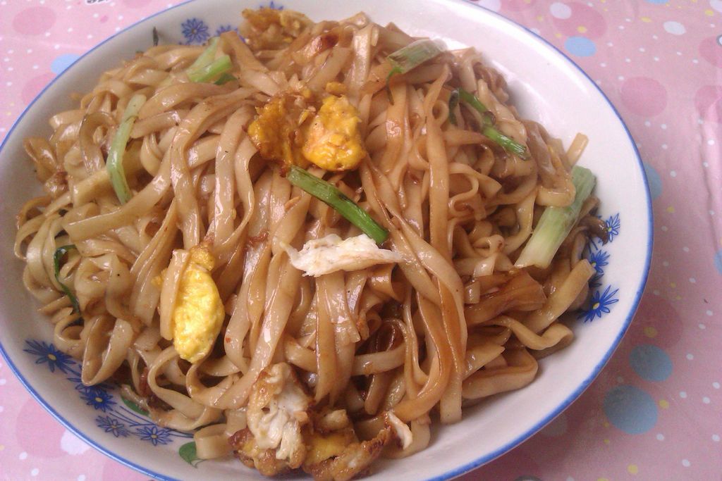 鸡蛋炒宽面条