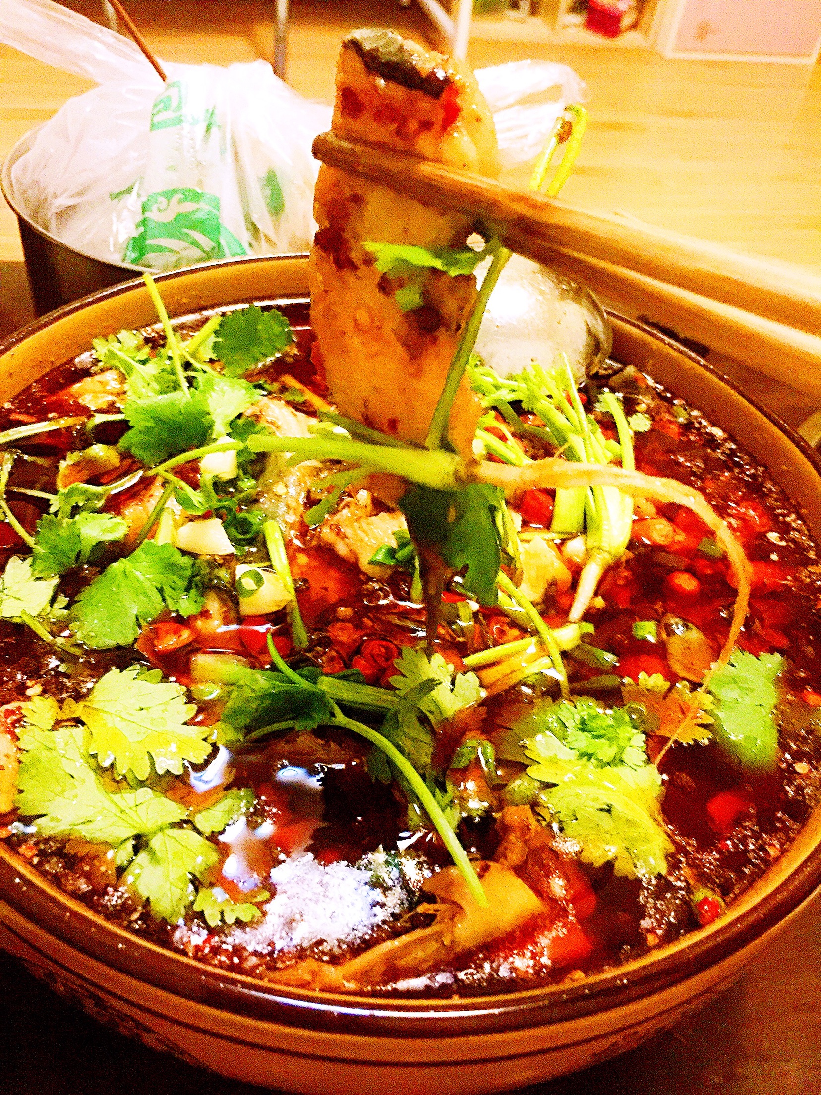 腌肉时加入让肉片鲜嫩多汁;炒菜煲汤临锅时加入提鲜不口干 家常水煮鱼