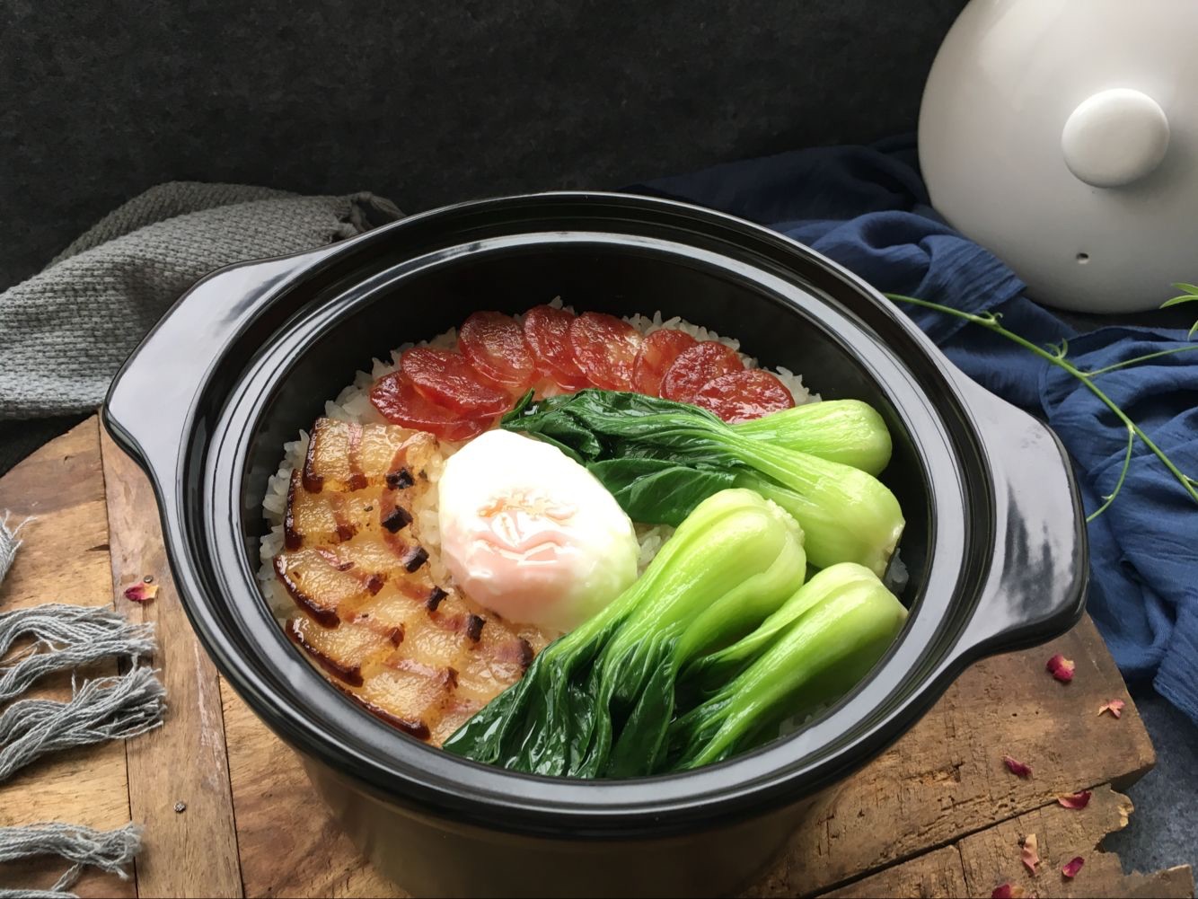 黑乐砂锅煲仔饭