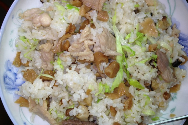 萝卜干猪肉香菇炒饭