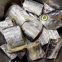 【属于带鱼的美味】豌豆炖带鱼的做法_【图解