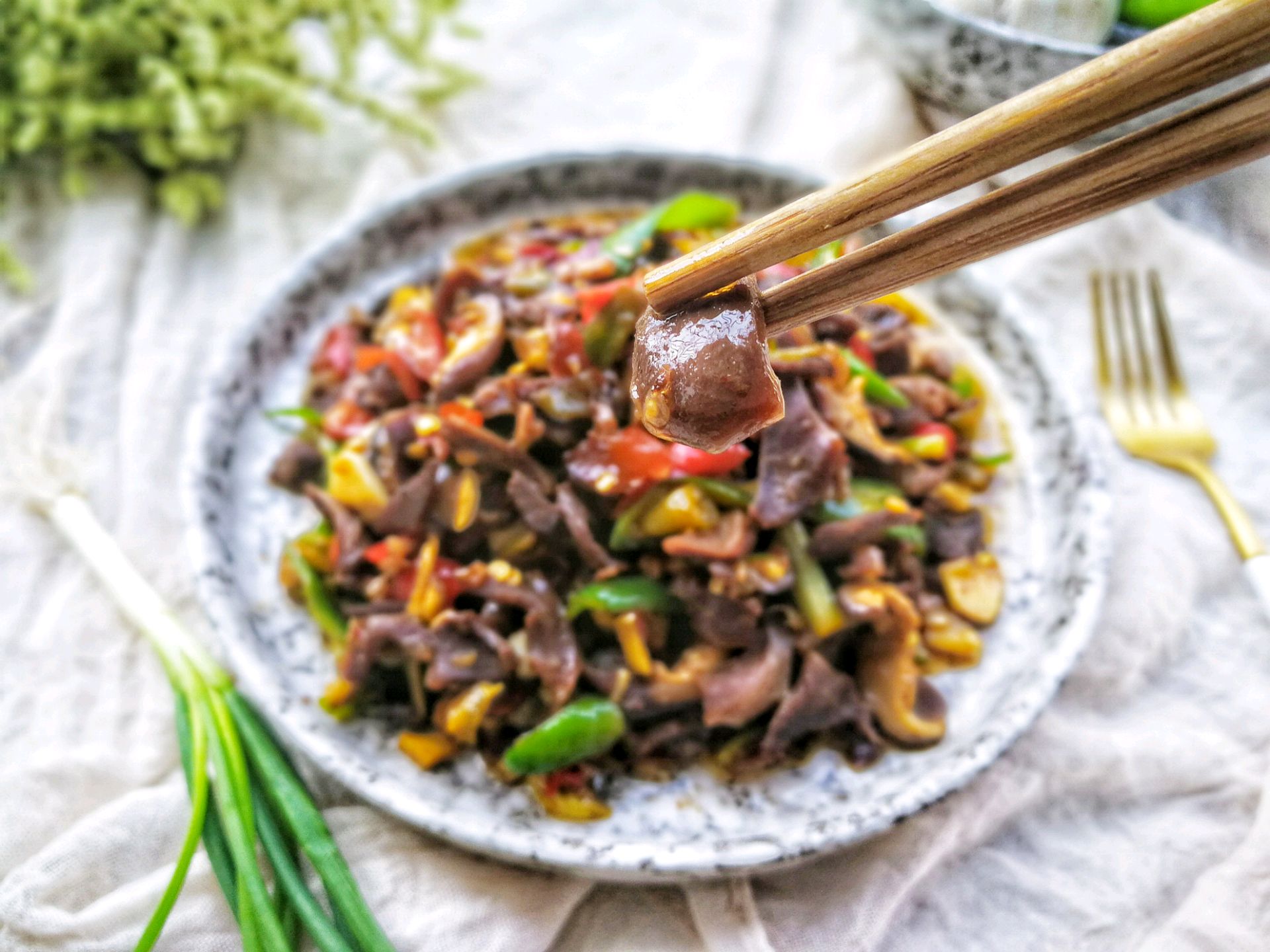 香菇酸辣鸭胗