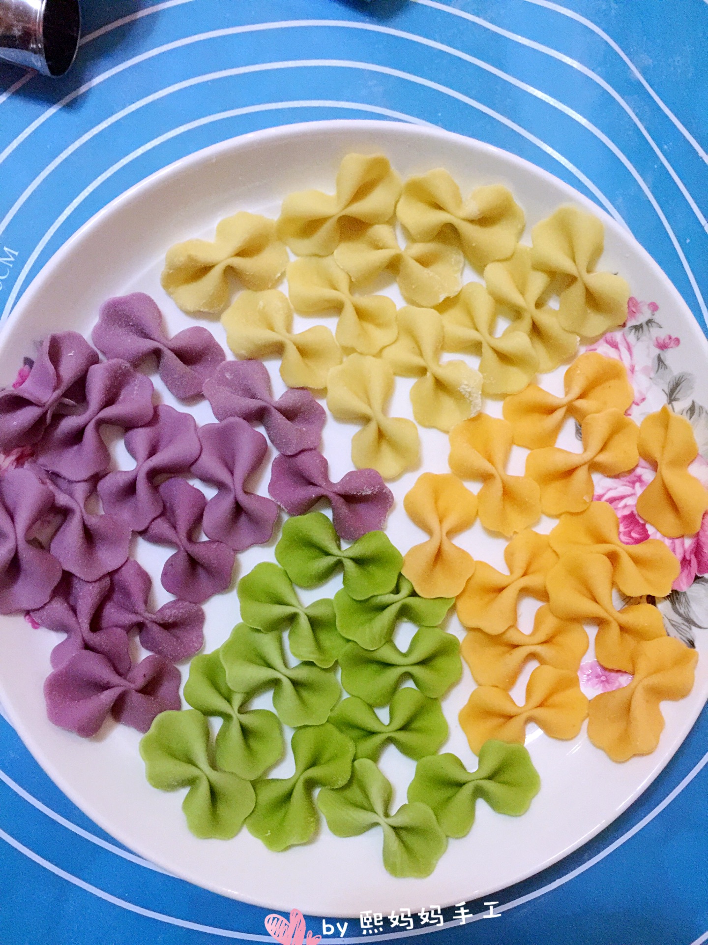 彩色面条怎么做_彩色面条的做法_豆果美食