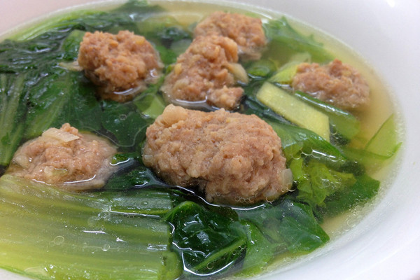 小白菜汆丸子