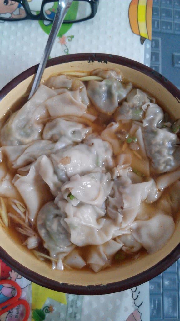 素馅馄饨
