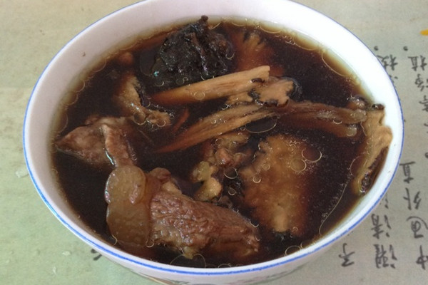步骤炖四物的排骨做法小贴士此汤有活血补气补血食谱本菜谱功效辅食0-3岁图片