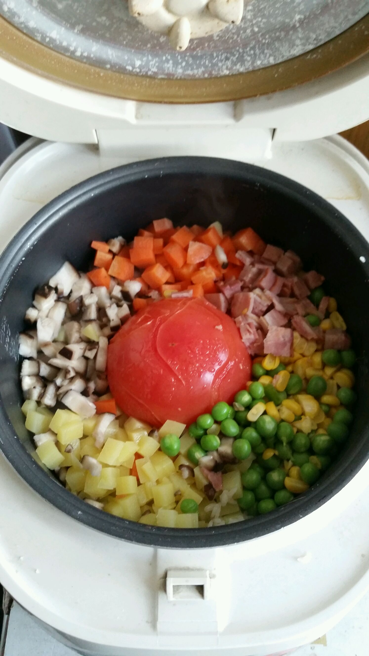 一颗番茄饭怎么做_一颗番茄饭的做法_豆果美食