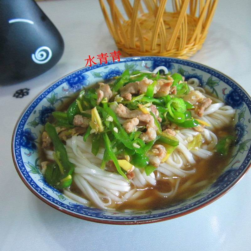 辣椒炒肉面的做法