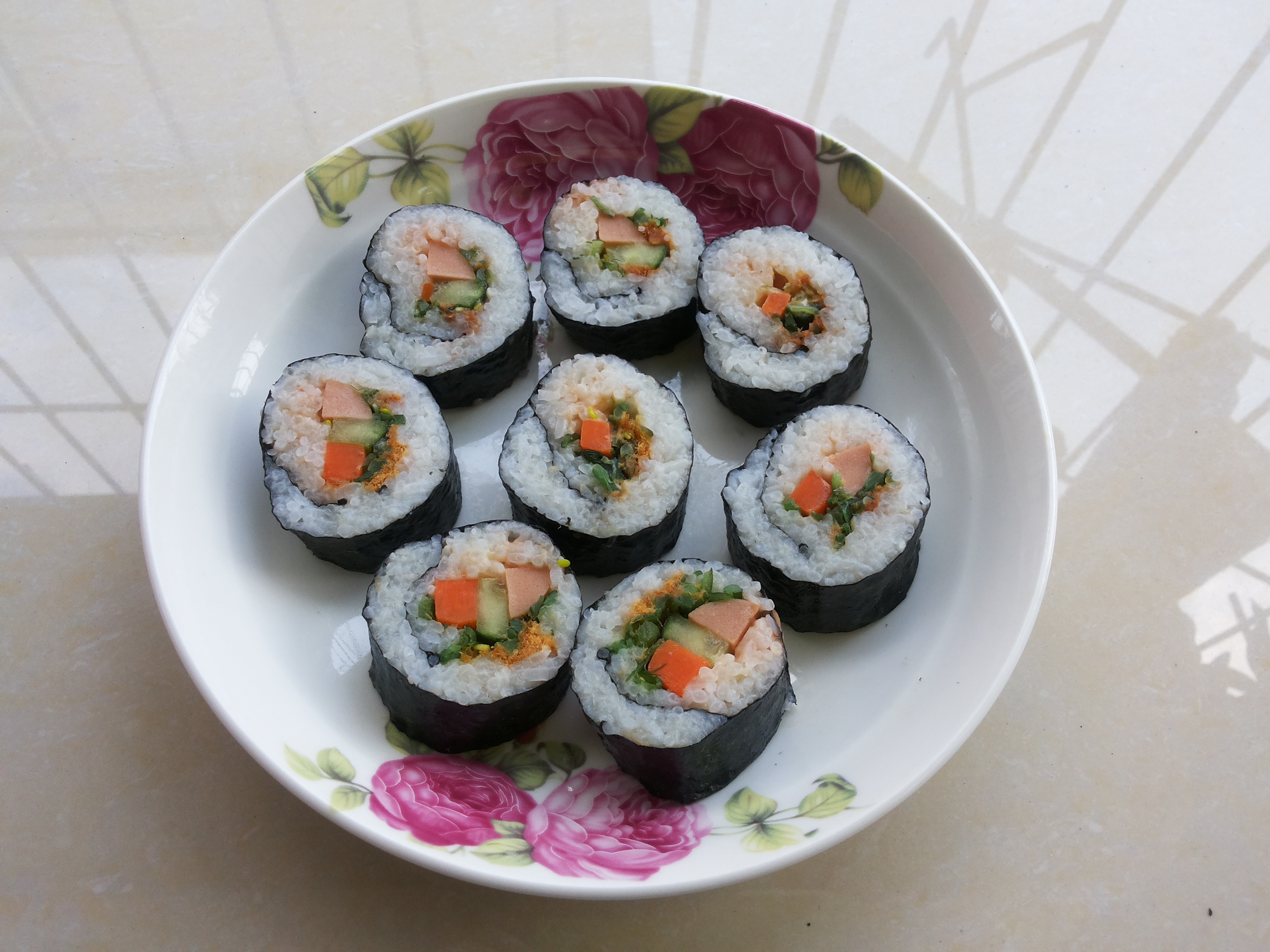 紫菜包饭寿司怎么做_紫菜包饭寿司的做法_米拉农家小私厨_豆果美食
