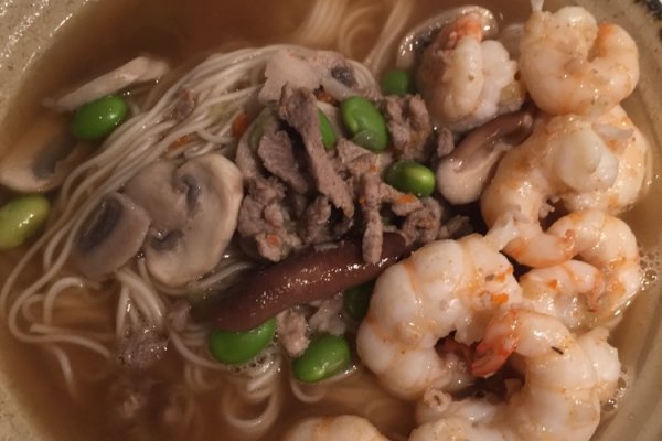 香菇蘑菇肉丝虾仁面.